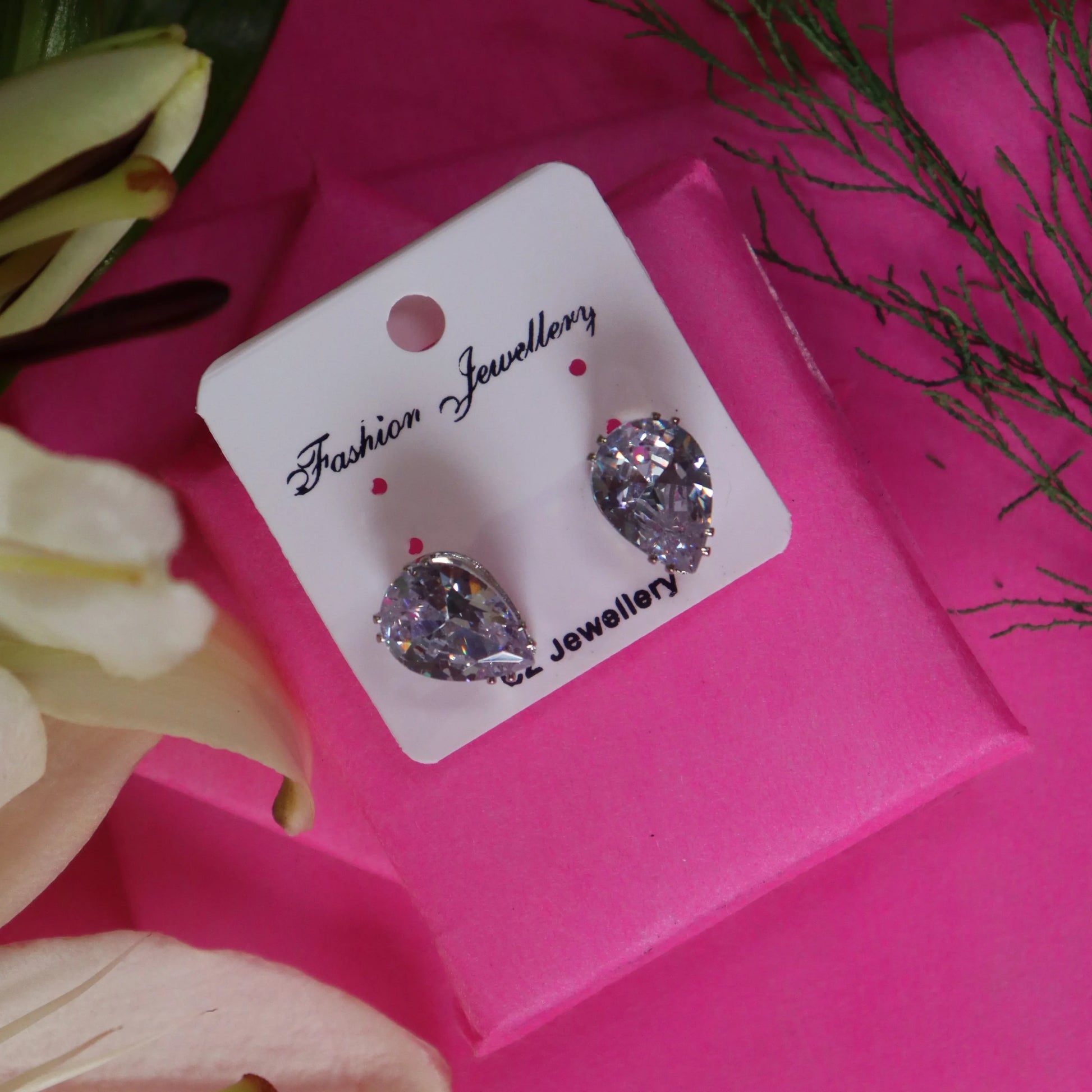 Aurora Teardrop Studs - Areumi