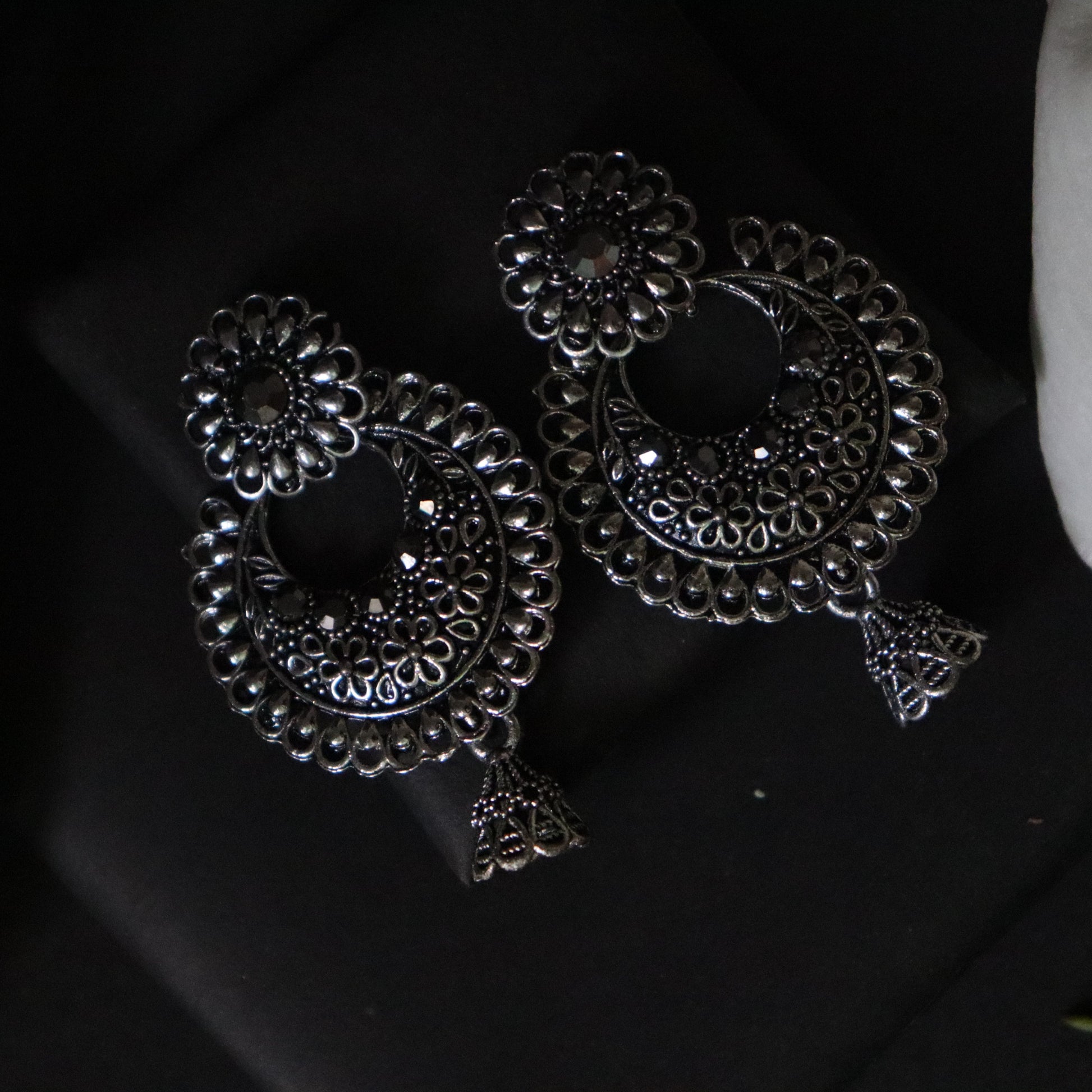 Kalika Chandbaali Earrings - Areumi